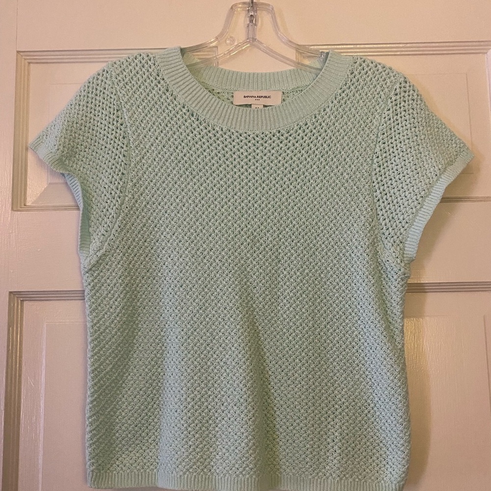 Banana Republic Light Green Short Sleeve Knit Top